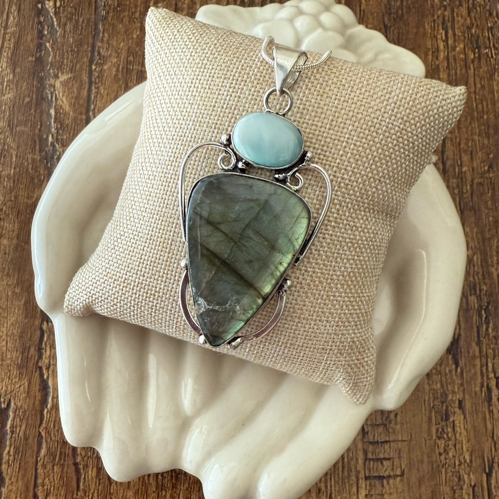 Beautiful Silver Necklace with and Larimar/Labradorite Gemstone Pendant